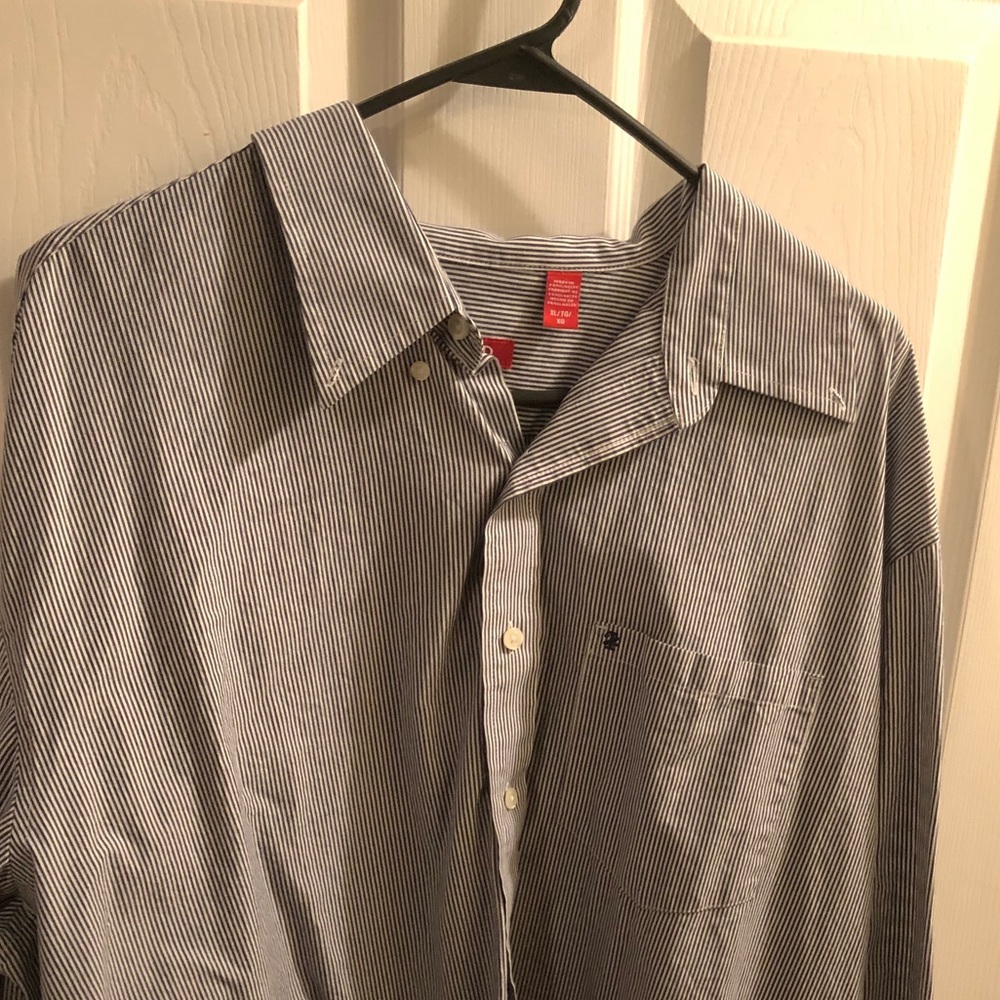 Men’s IZOD button down long sleeve